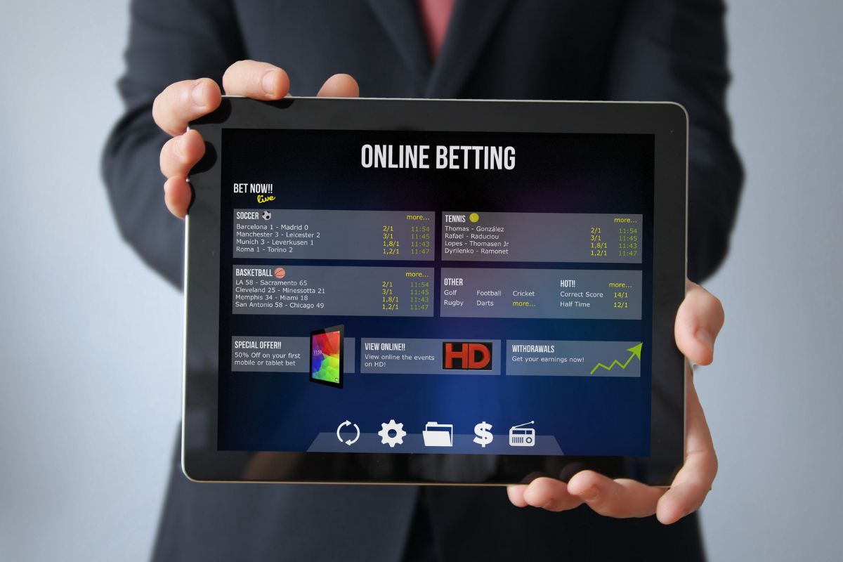 Online Betting on Tablet - Become A Bookie While In College For Financial Independence
