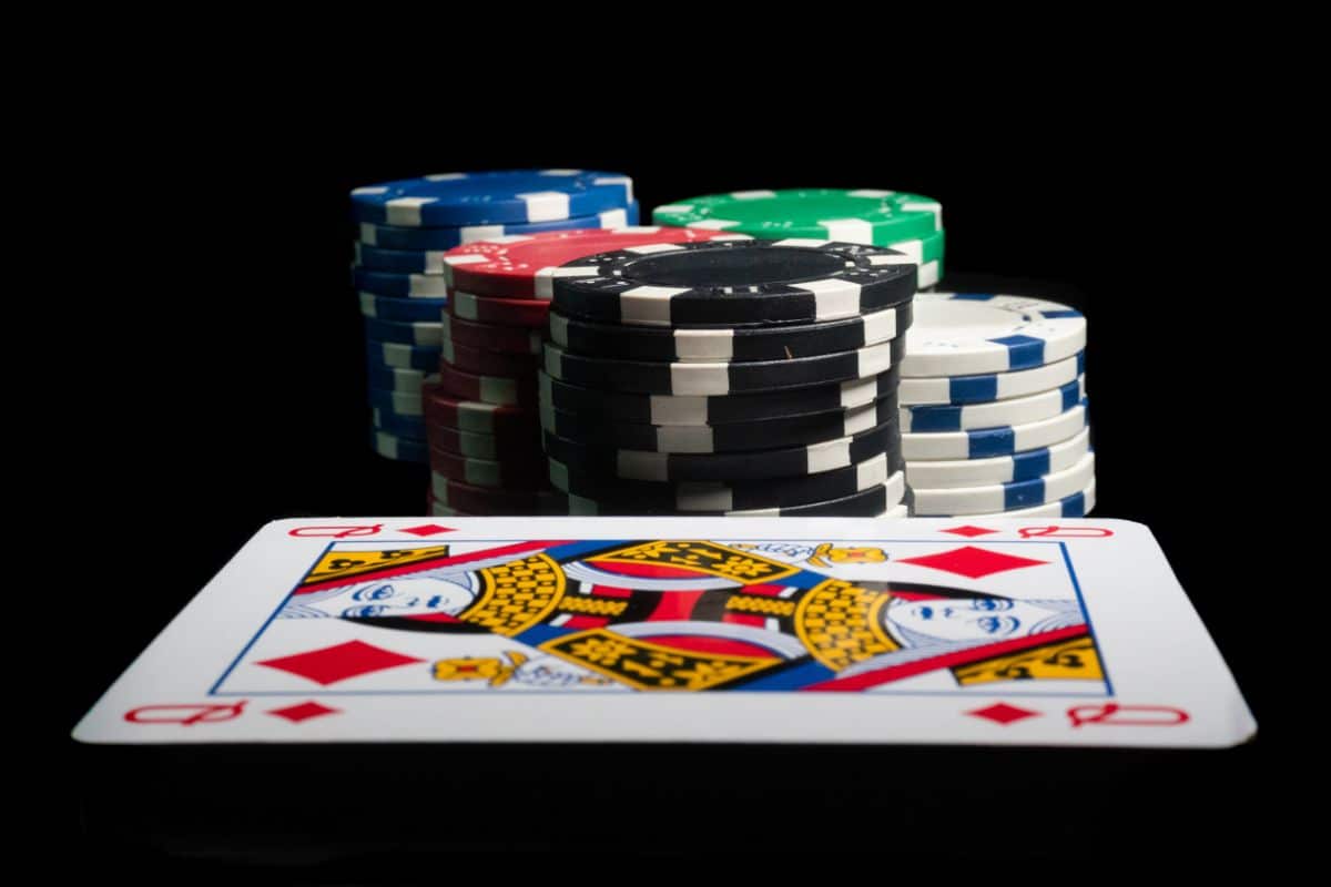 How Many Poker Hands Are Played Per Hour Live