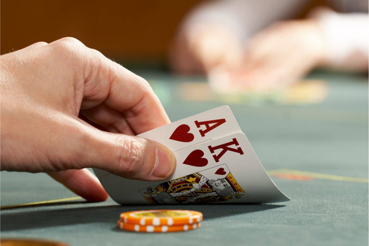 Read more about the article How To Play Poker (Guide for Beginner Bookies)